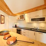 Lejlighed Chesa Suel Muot By Interhome